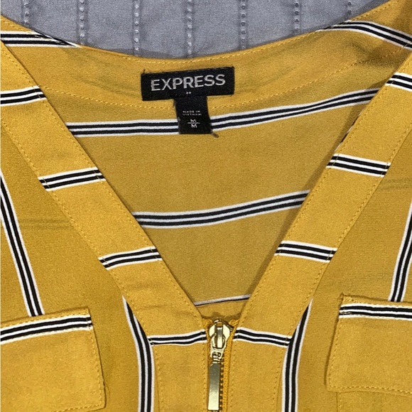 Express Blouse - Picture 2 of 2